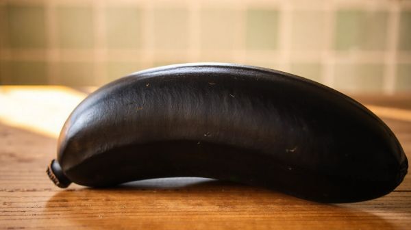Les avantages incontournables de la banane noire dans votre style