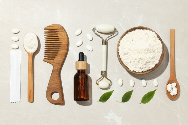 Quel est le rôle du collagène dans le maintien de l'élasticité de la peau et comment le stimuler naturellement ?